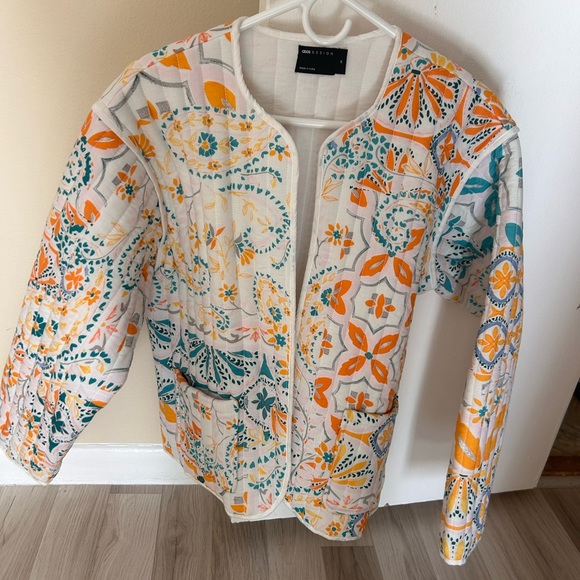Colorful Patterned Jacket - Picture 3 of 4